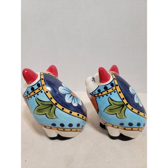 La Barca 2 Piece Salt and Pepper Pig Shakers, New - Picture 3 of 7